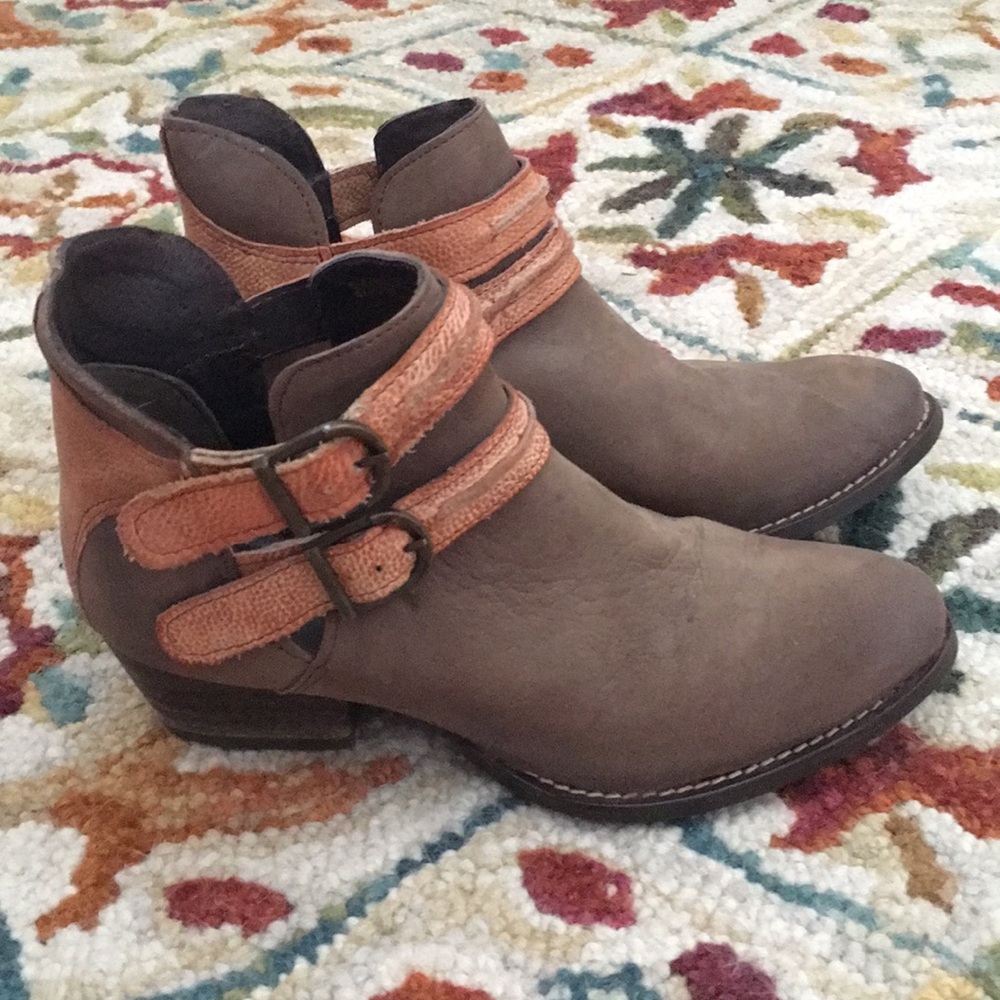 Leather ankle boots